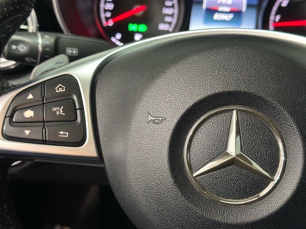 2016 Mercedes-Benz C-Class Image 33