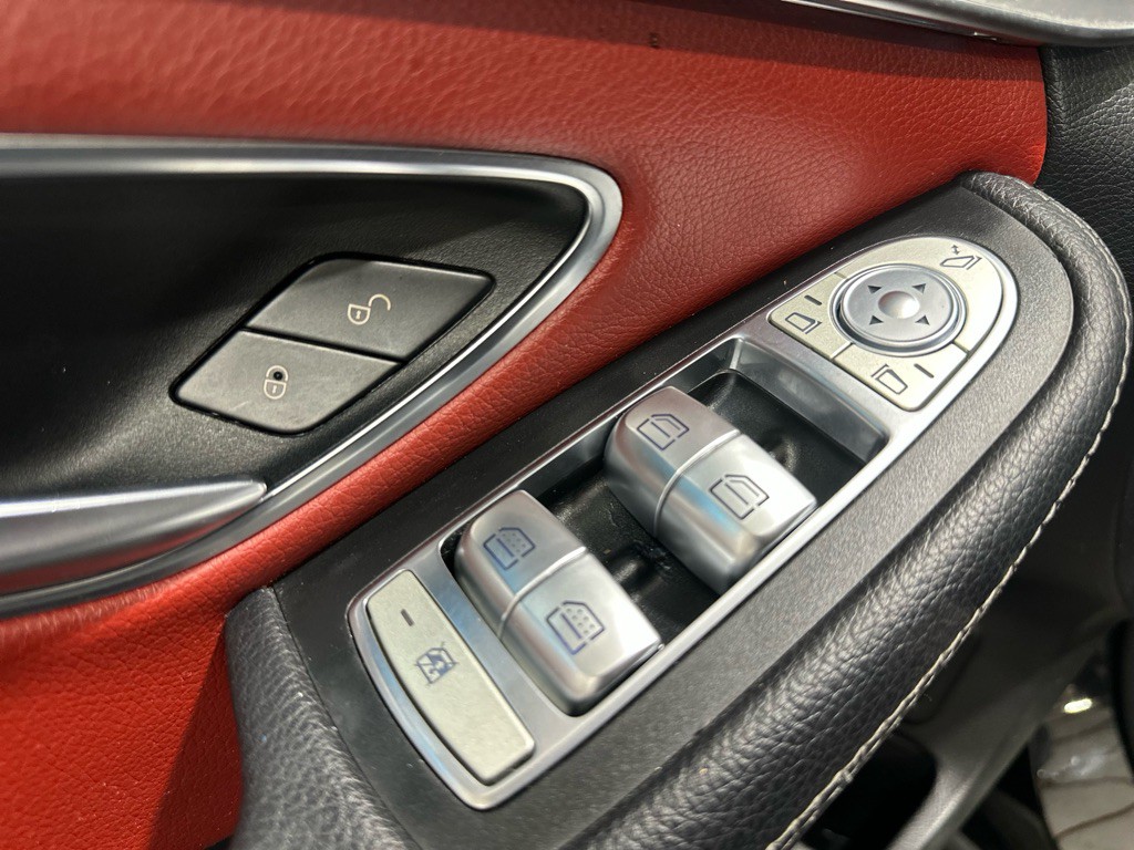 2016 Mercedes-Benz C-Class Image 37