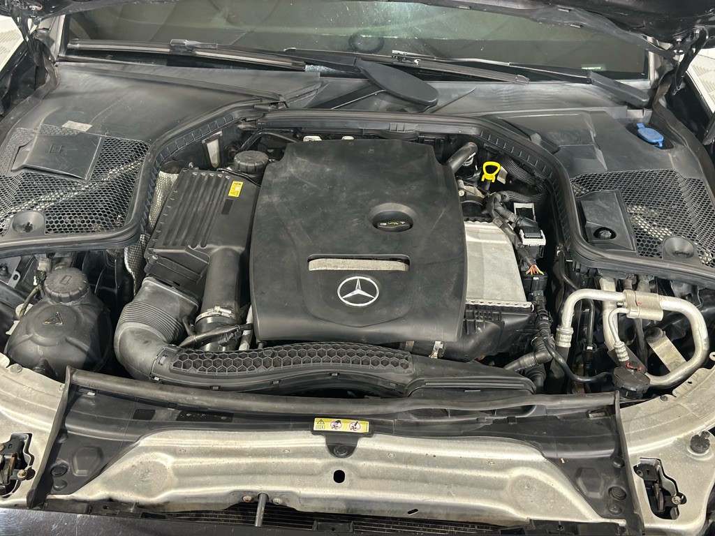 2016 Mercedes-Benz C-Class Image 41