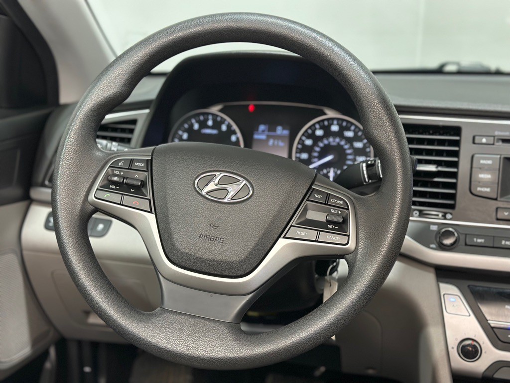 2018 Hyundai Elantra Image 12