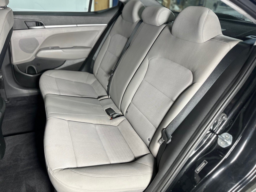 2018 Hyundai Elantra Image 21