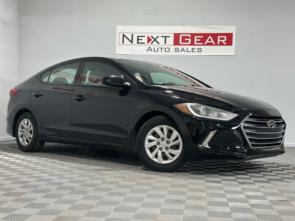 2018 Hyundai Elantra Image 1
