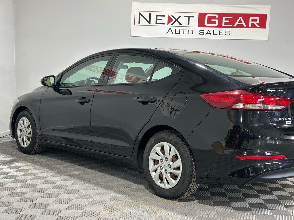 2018 Hyundai Elantra Image 5