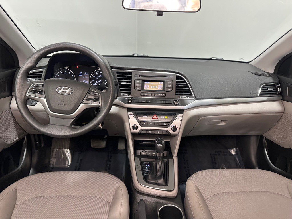 2018 Hyundai Elantra Image 11