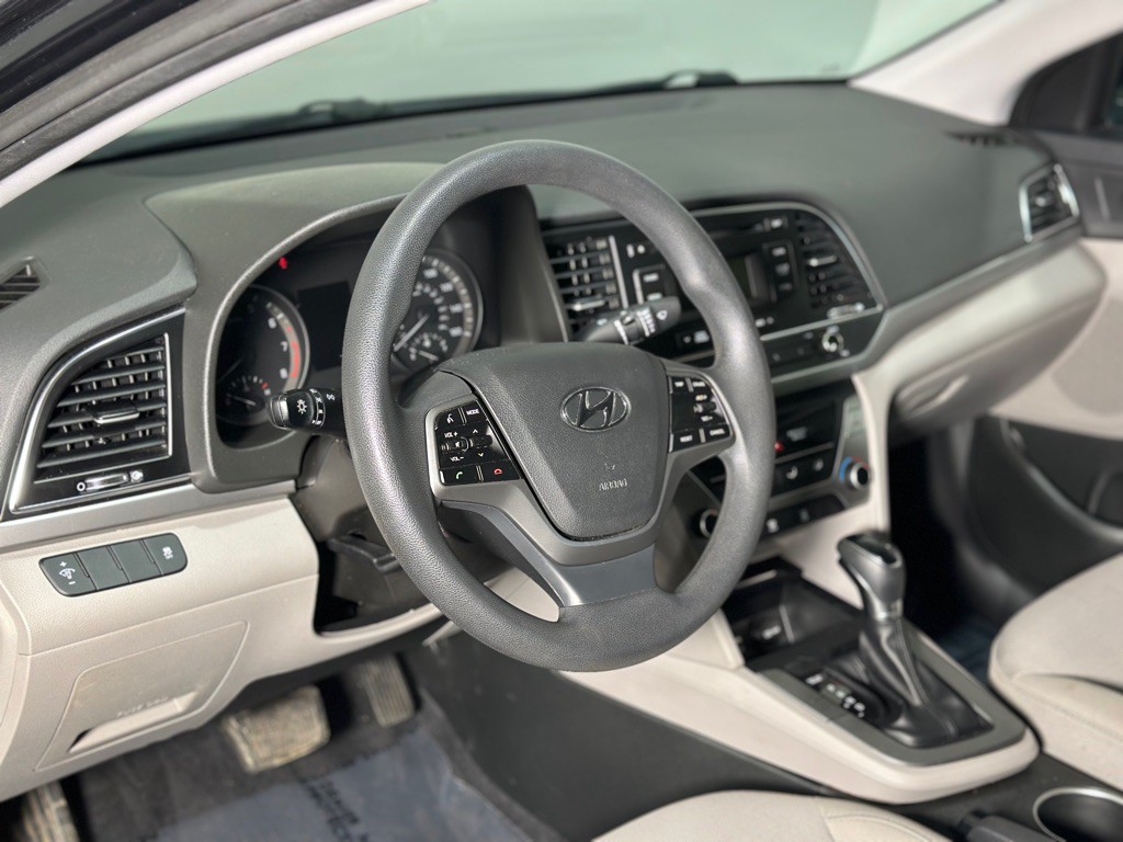 2018 Hyundai Elantra Image 23