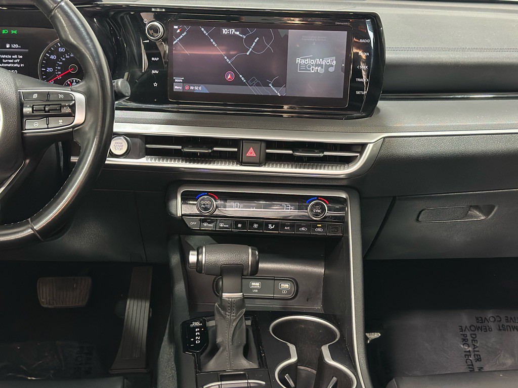 2022 Kia K5 Image 16