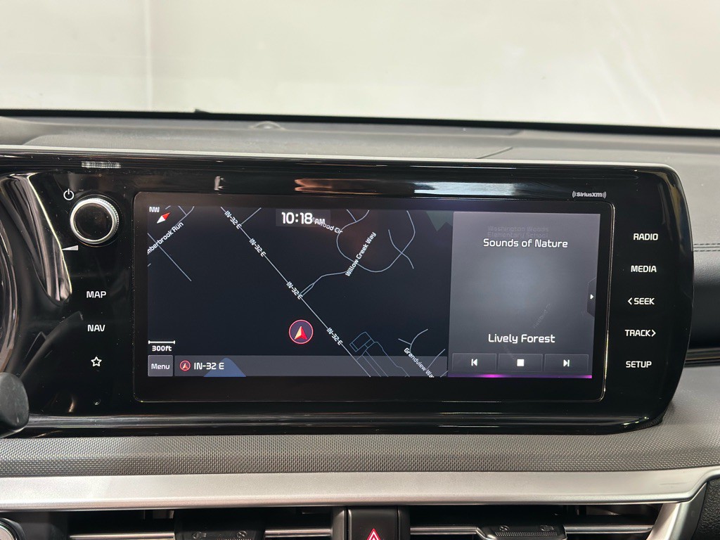 2022 Kia K5 Image 17