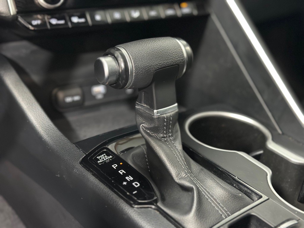 2022 Kia K5 Image 21