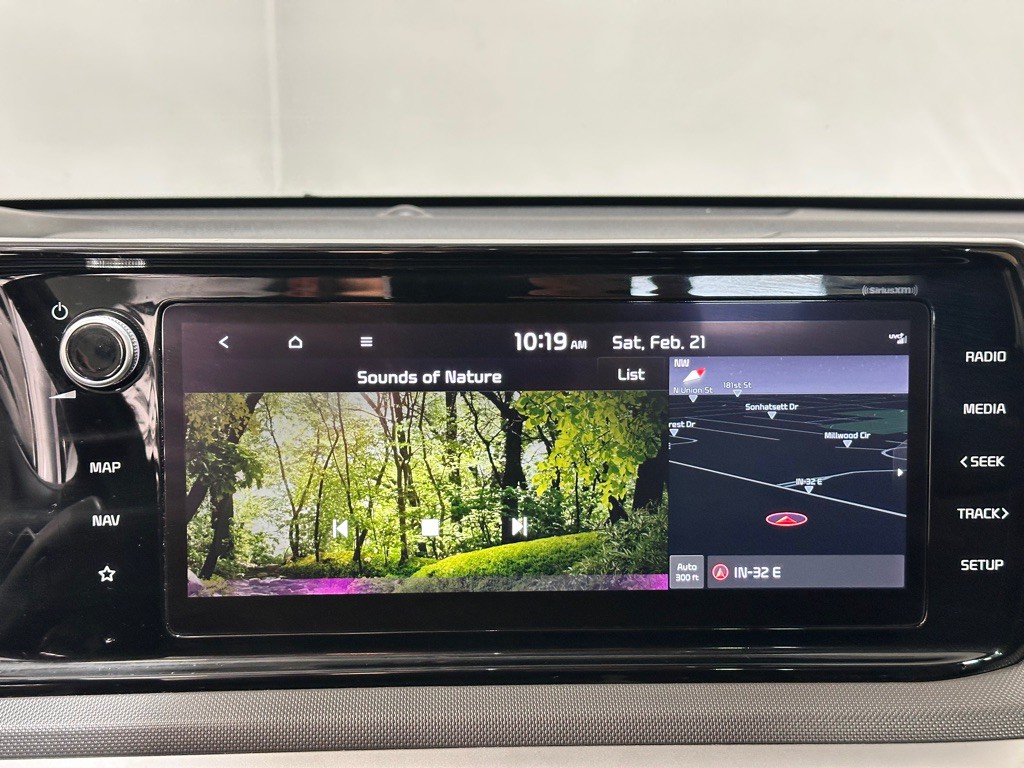 2022 Kia K5 Image 24