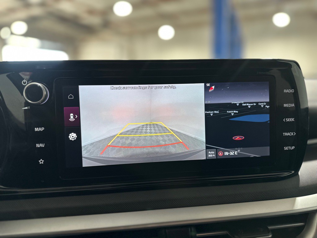 2022 Kia K5 Image 27