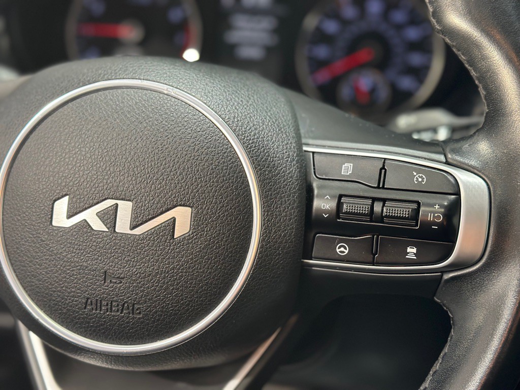 2022 Kia K5 Image 33