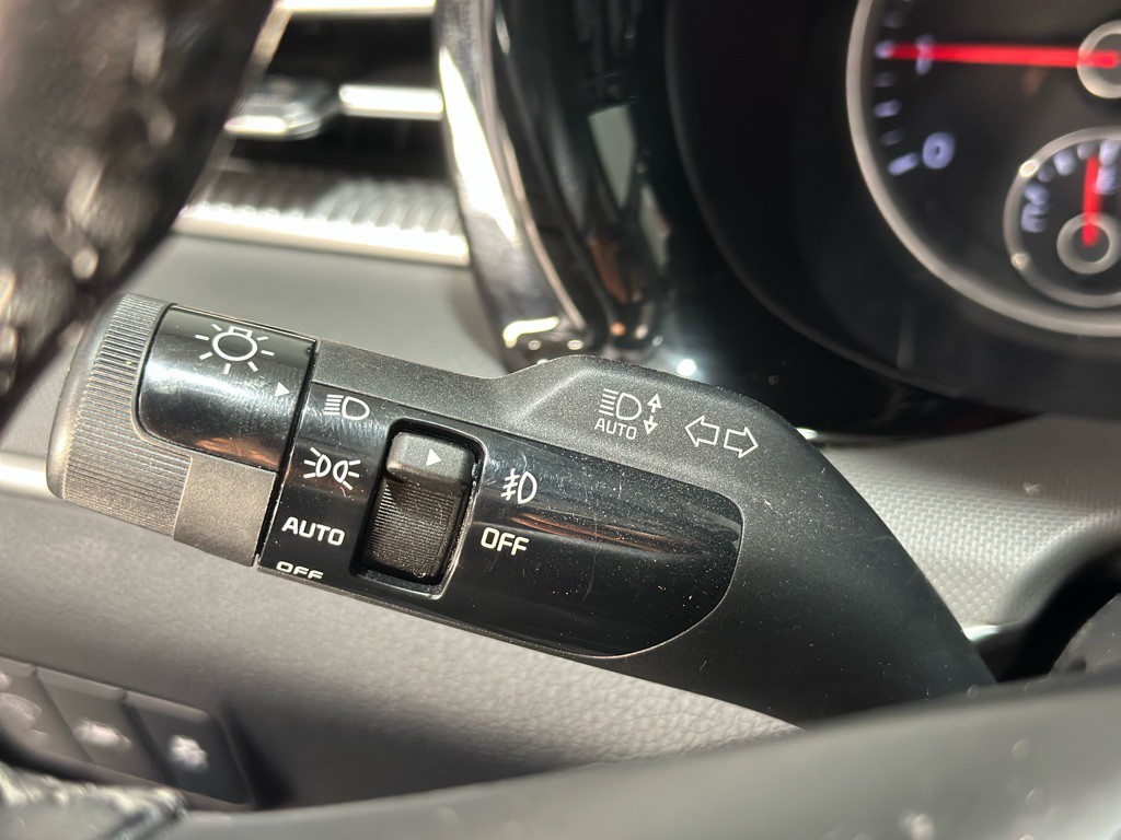 2022 Kia K5 Image 40