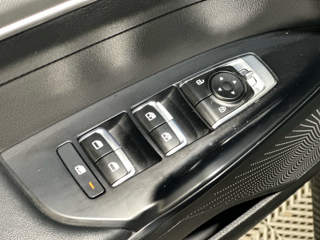 2022 Kia K5 Image 41