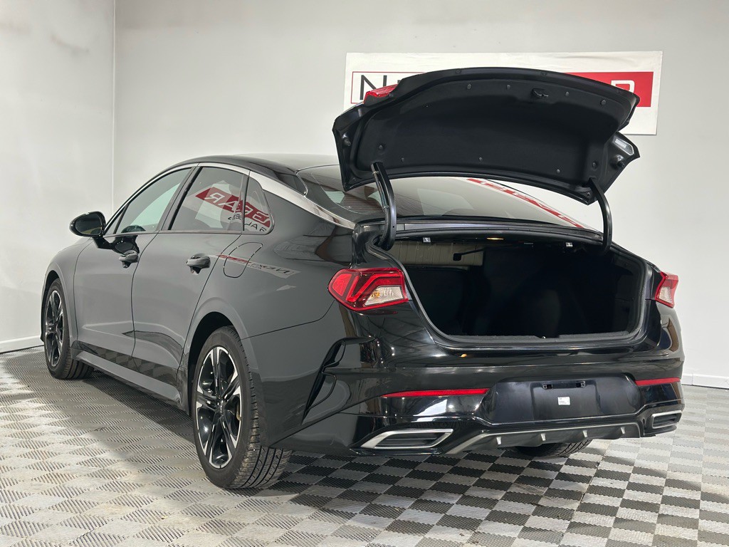 2022 Kia K5 Image 44