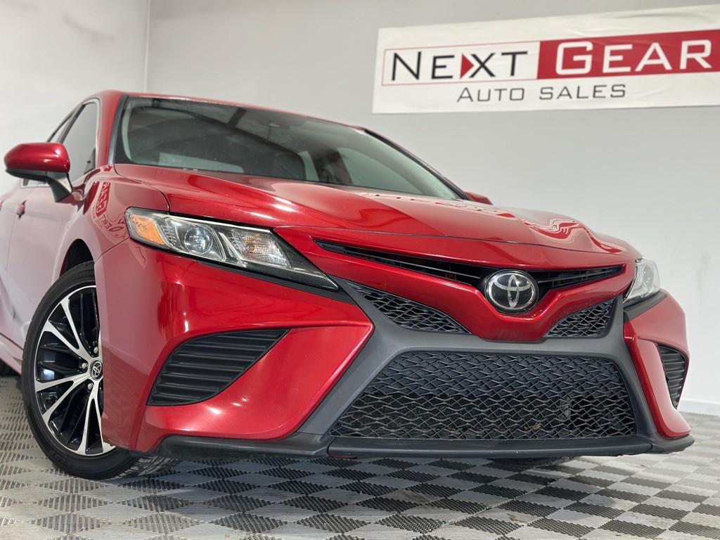 2020 Toyota Camry Image 3