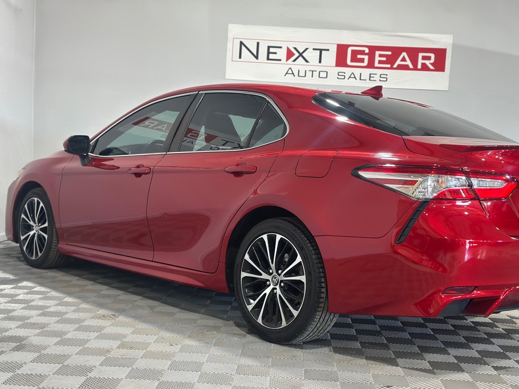 2020 Toyota Camry Image 6