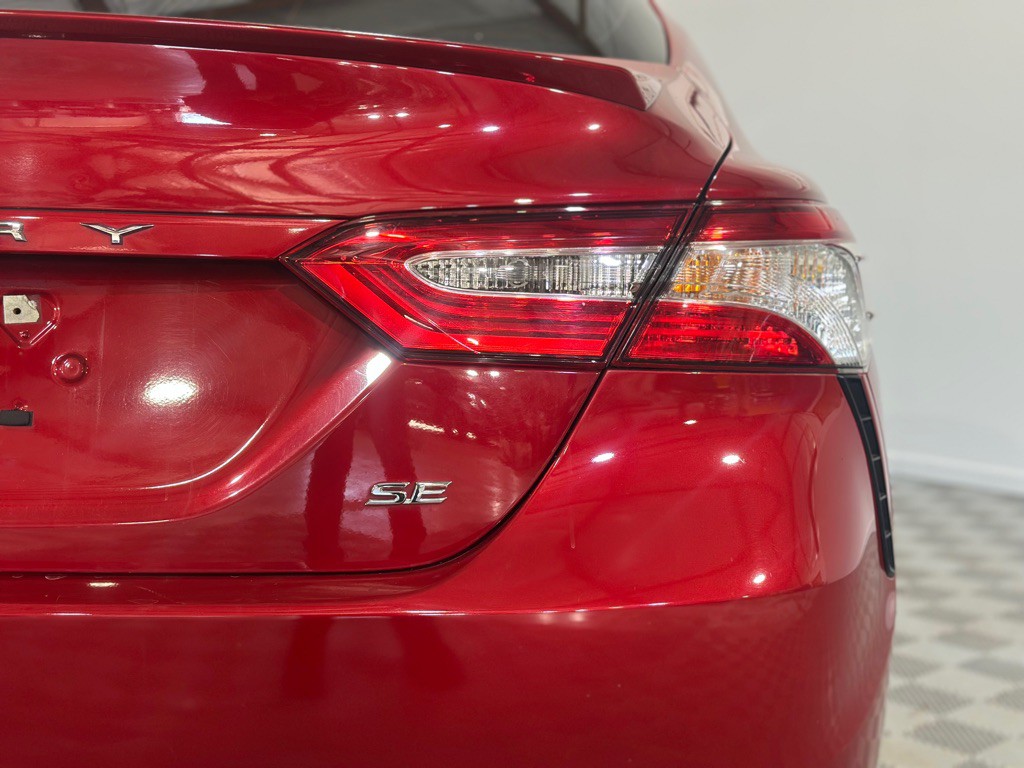 2020 Toyota Camry Image 8