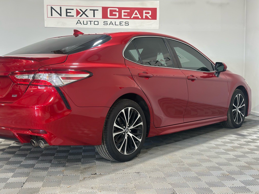 2020 Toyota Camry Image 10