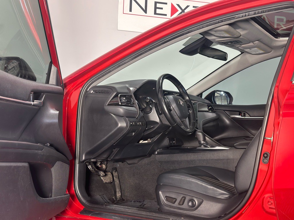 2020 Toyota Camry Image 11