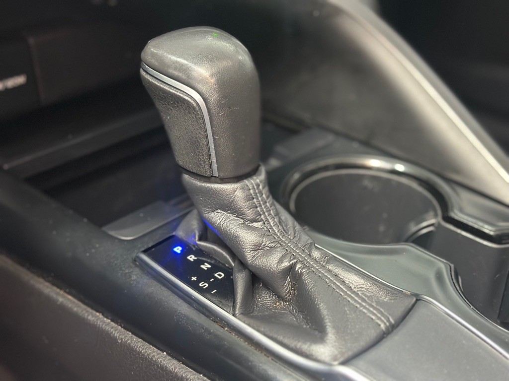 2020 Toyota Camry Image 18