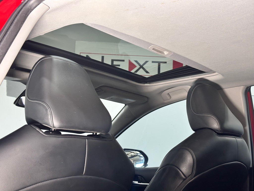 2020 Toyota Camry Image 20