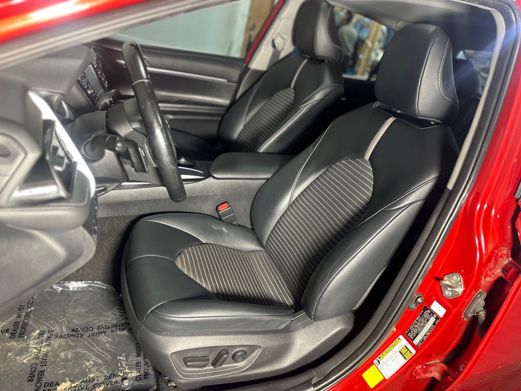 2020 Toyota Camry Image 24