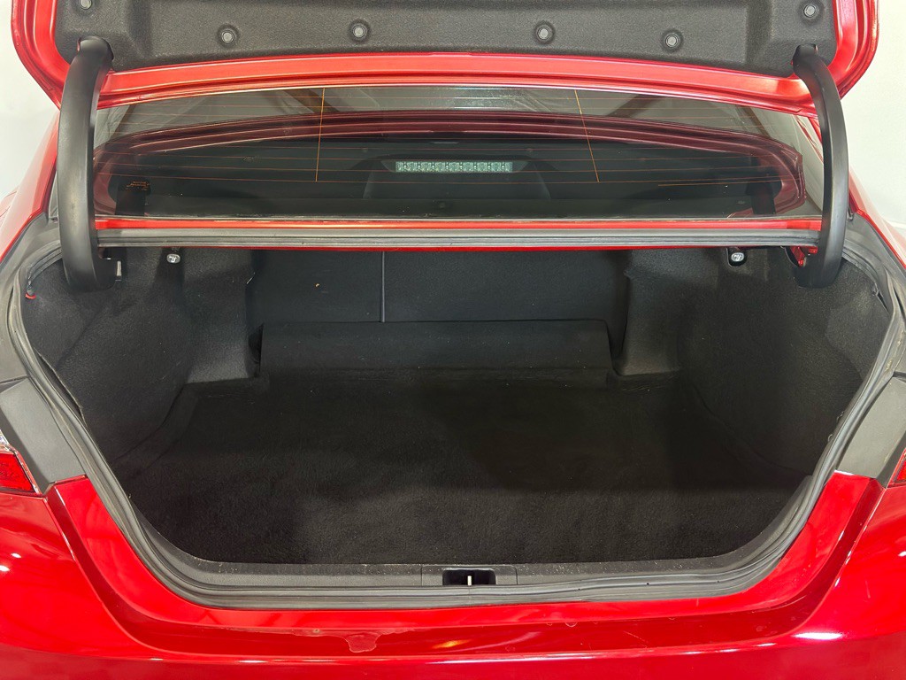 2020 Toyota Camry Image 32