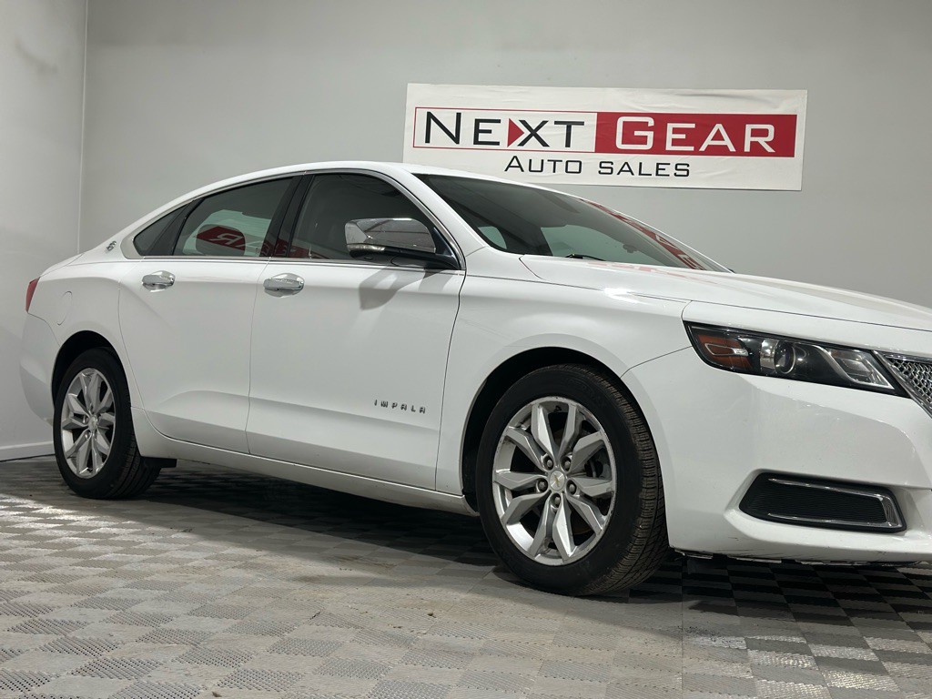 2017 Chevrolet Impala Image 2
