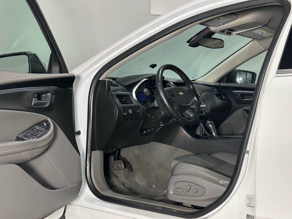 2017 Chevrolet Impala Image 10