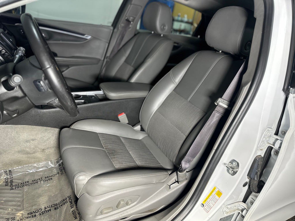 2017 Chevrolet Impala Image 24