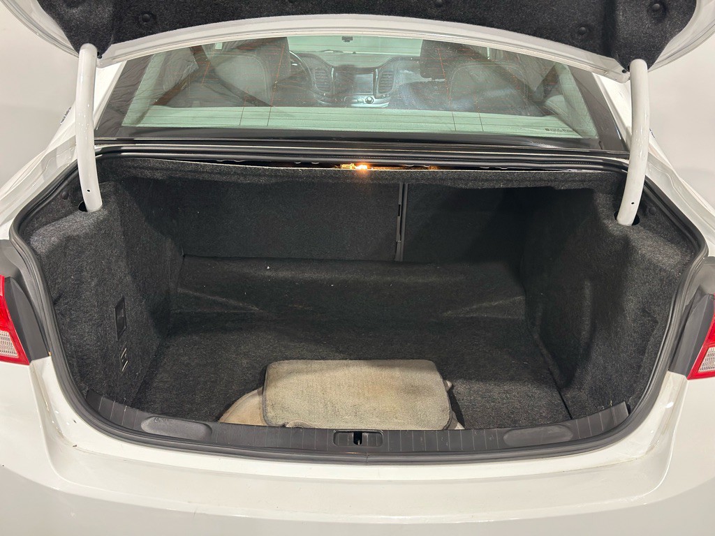 2017 Chevrolet Impala Image 32