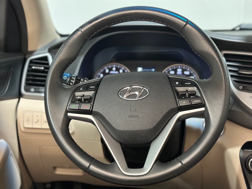 2016 Hyundai Tucson Image 16