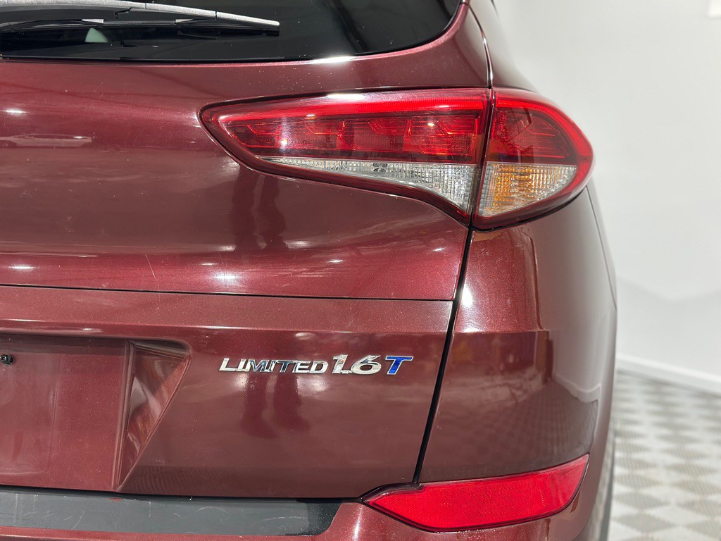 2016 Hyundai Tucson Image 8