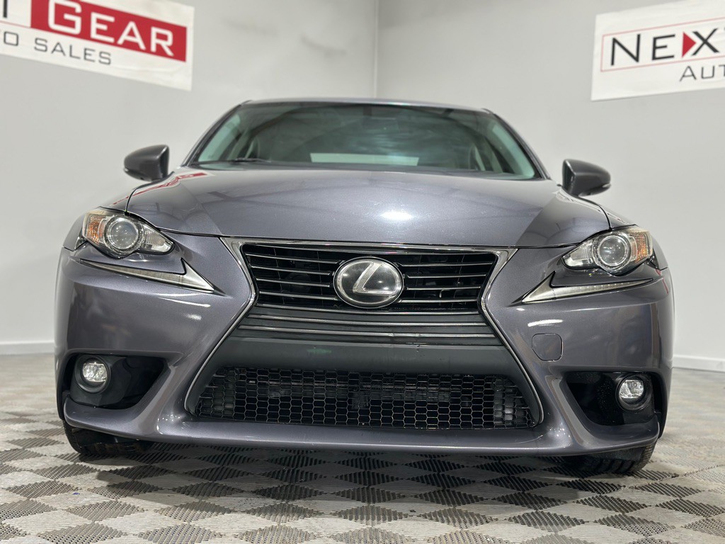 2015 Lexus IS Image 5