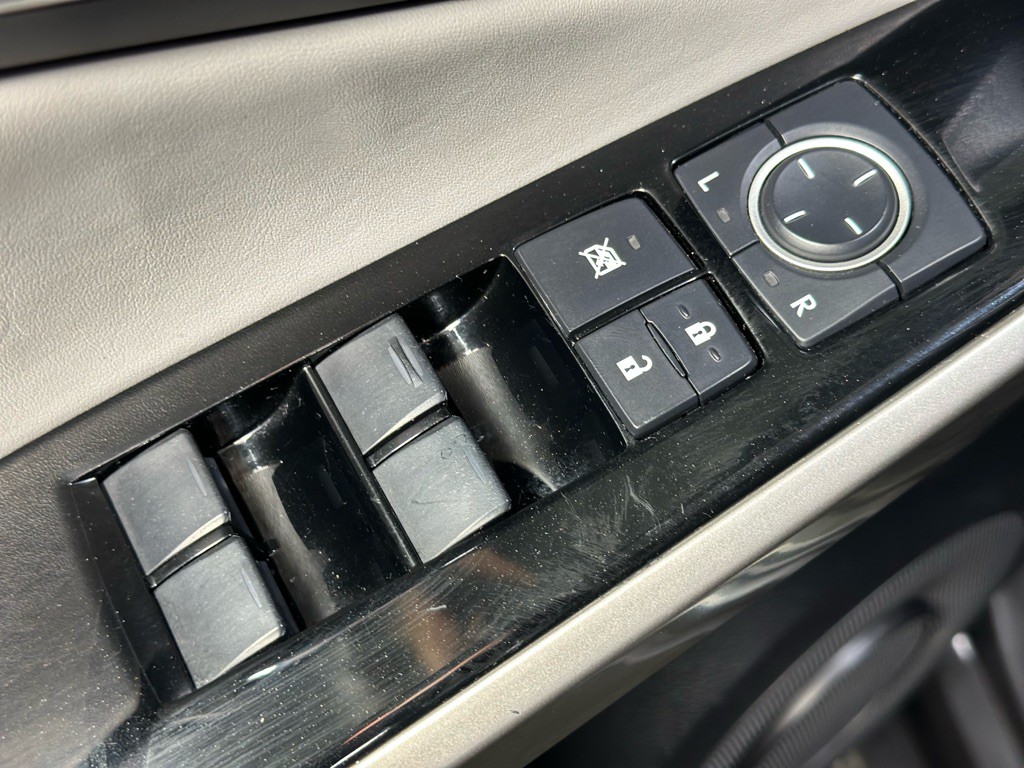 2015 Lexus IS Image 33