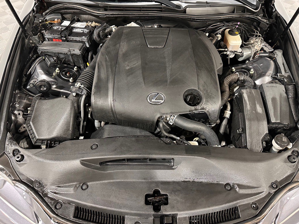 2015 Lexus IS Image 41