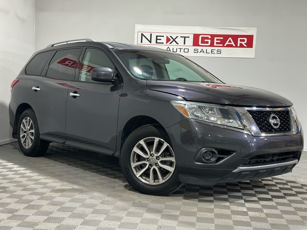 2013 Nissan Pathfinder Image 1