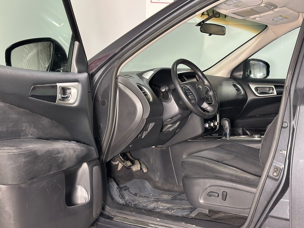 2013 Nissan Pathfinder Image 10