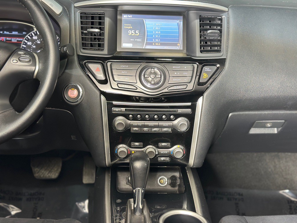 2013 Nissan Pathfinder Image 15