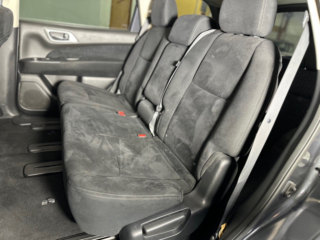 2013 Nissan Pathfinder Image 28