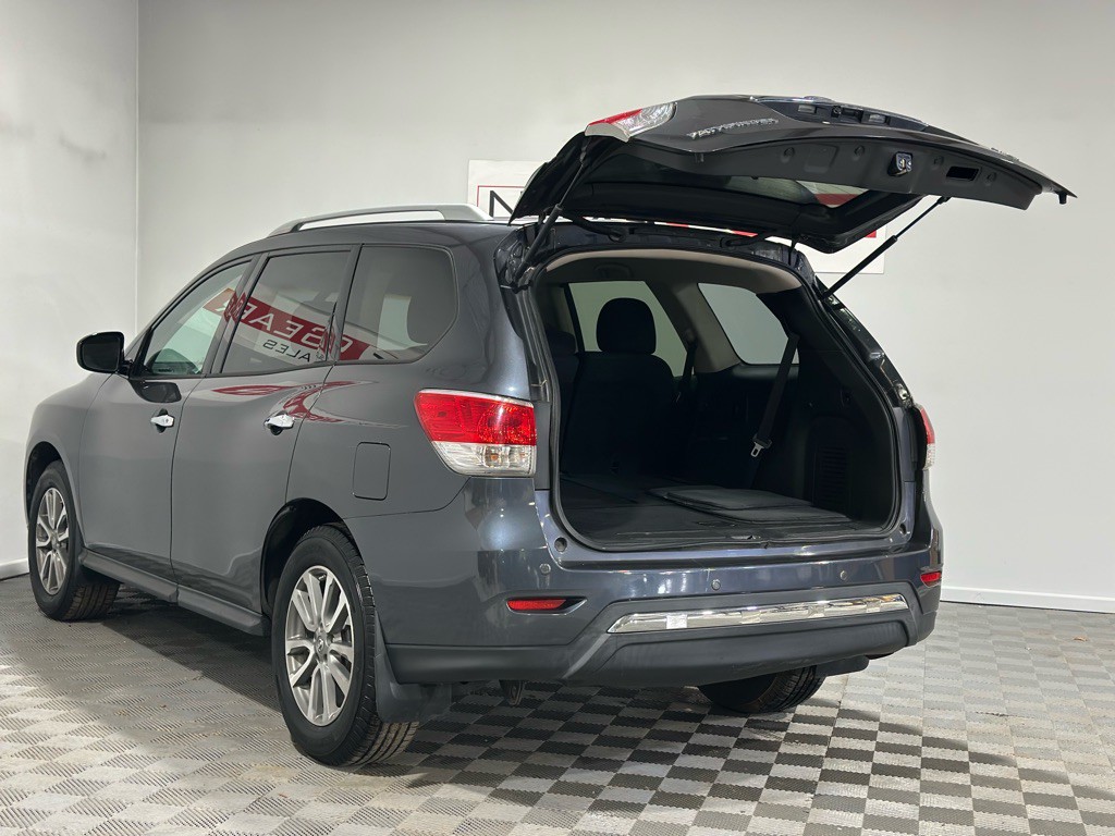 2013 Nissan Pathfinder Image 34