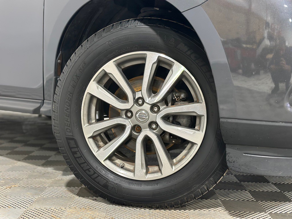 2013 Nissan Pathfinder Image 39