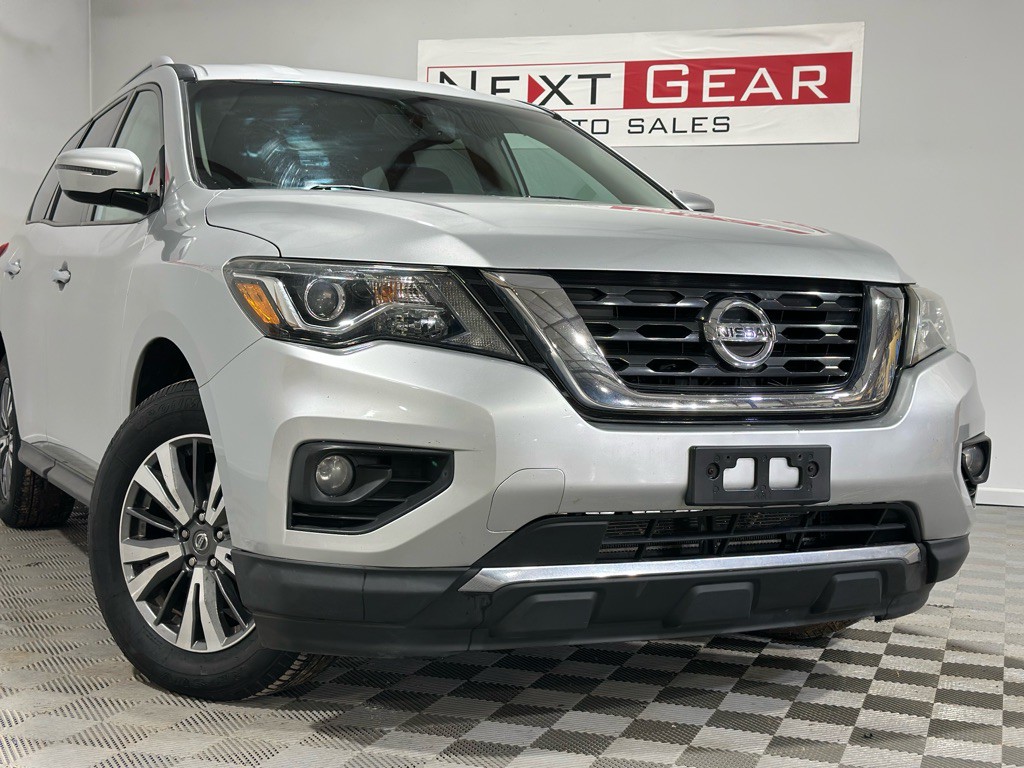 2017 Nissan Pathfinder Image 3