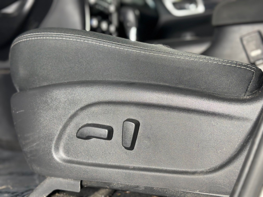 2017 Nissan Pathfinder Image 25