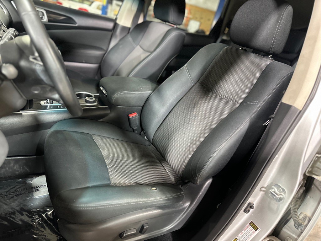2017 Nissan Pathfinder Image 26