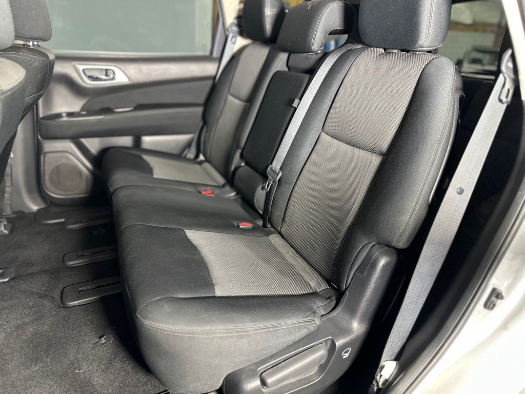 2017 Nissan Pathfinder Image 27