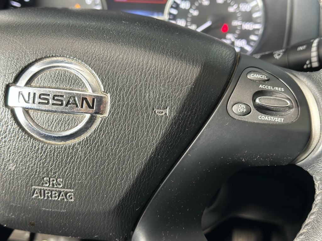 2017 Nissan Pathfinder Image 31