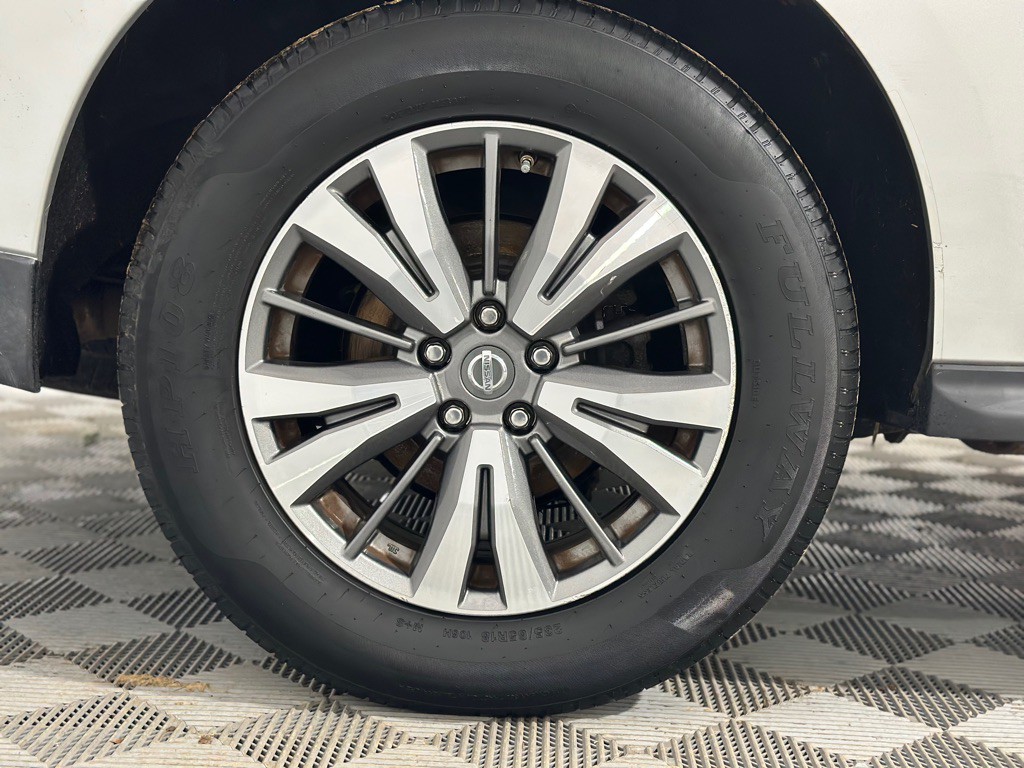 2017 Nissan Pathfinder Image 42