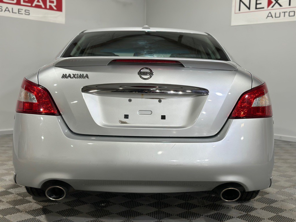 2011 Nissan Maxima Image 8