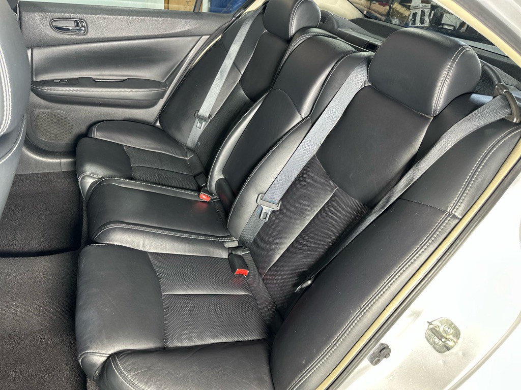 2011 Nissan Maxima Image 25